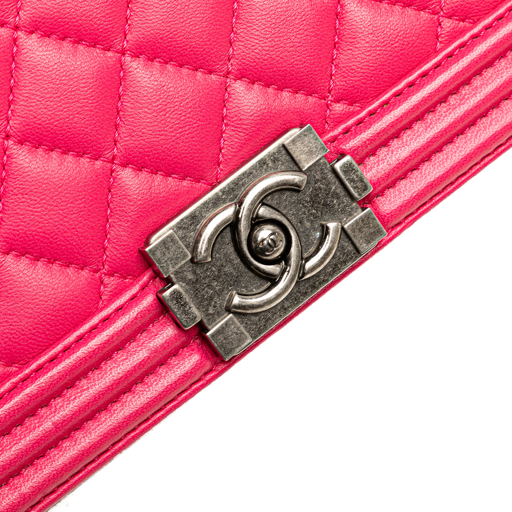 Pre-Loved Chanel Quilted Lambskin Boy Flap Clutch - Picture 7 of 11